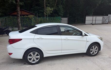 Hyundai Solaris II рестайлинг, 2011 год, 630 000 рублей, 8 фотография