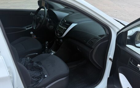 Hyundai Solaris II рестайлинг, 2011 год, 630 000 рублей, 10 фотография