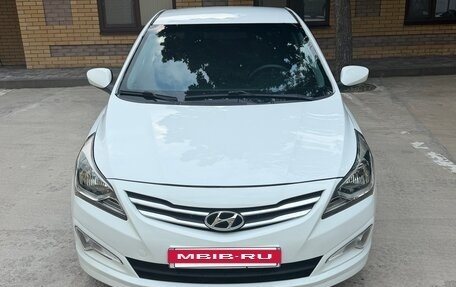 Hyundai Solaris II рестайлинг, 2011 год, 630 000 рублей, 2 фотография