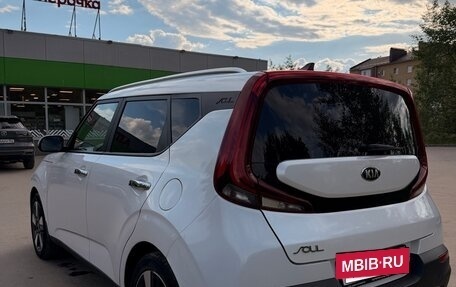 KIA Soul III, 2020 год, 1 700 000 рублей, 10 фотография