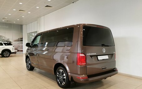 Volkswagen Caravelle T6 рестайлинг, 2015 год, 2 085 000 рублей, 4 фотография