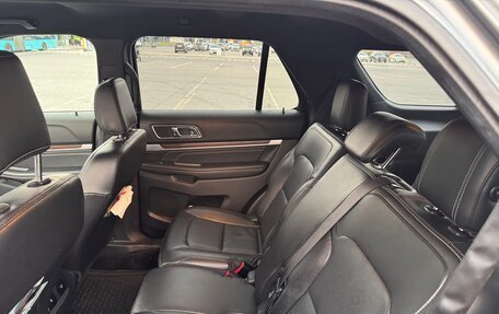Ford Explorer VI, 2018 год, 2 500 000 рублей, 28 фотография