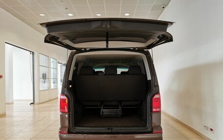 Volkswagen Caravelle T6 рестайлинг, 2015 год, 2 085 000 рублей, 11 фотография