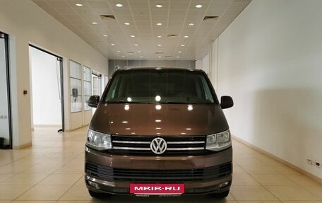 Volkswagen Caravelle T6 рестайлинг, 2015 год, 2 085 000 рублей, 7 фотография