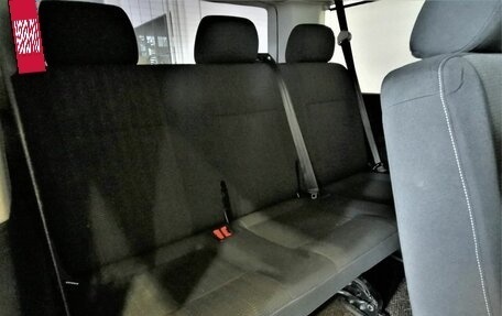 Volkswagen Caravelle T6 рестайлинг, 2015 год, 2 085 000 рублей, 20 фотография