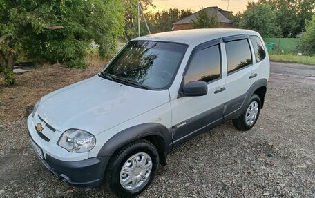 Chevrolet Niva I рестайлинг, 2014 год, 678 000 рублей, 11 фотография
