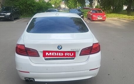 BMW 5 серия, 2011 год, 1 800 000 рублей, 3 фотография