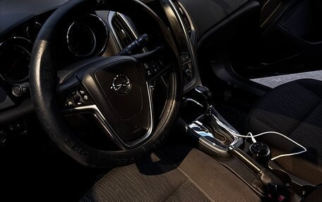 Opel Astra J, 2013 год, 900 000 рублей, 10 фотография