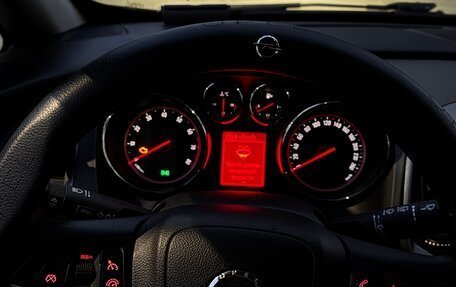 Opel Astra J, 2013 год, 900 000 рублей, 11 фотография