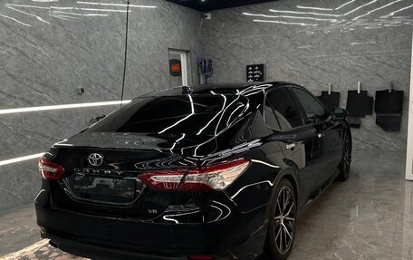 Toyota Camry, 2018 год, 3 000 000 рублей, 4 фотография