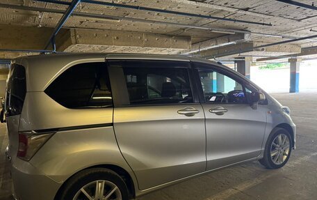 Honda Freed I, 2015 год, 1 390 000 рублей, 2 фотография