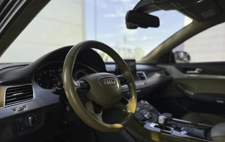Audi A8, 2012 год, 1 590 000 рублей, 12 фотография