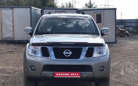 Nissan Pathfinder, 2013 год, 1 999 000 рублей, 1 фотография