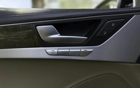 Audi A8, 2012 год, 1 590 000 рублей, 17 фотография