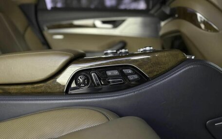 Audi A8, 2012 год, 1 590 000 рублей, 26 фотография