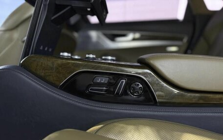 Audi A8, 2012 год, 1 590 000 рублей, 22 фотография