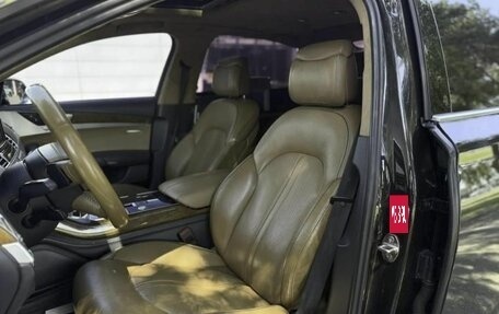 Audi A8, 2012 год, 1 590 000 рублей, 32 фотография