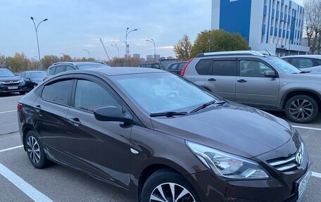 Hyundai Solaris II рестайлинг, 2015 год, 1 100 000 рублей, 2 фотография