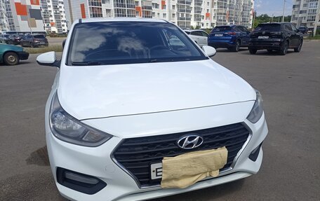 Hyundai Solaris II рестайлинг, 2019 год, 970 000 рублей, 2 фотография
