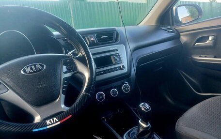 KIA Rio III рестайлинг, 2016 год, 820 000 рублей, 2 фотография