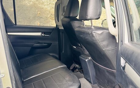 Toyota Hilux VIII, 2015 год, 2 890 000 рублей, 4 фотография