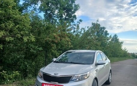 KIA Rio III рестайлинг, 2016 год, 820 000 рублей, 4 фотография