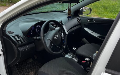 Hyundai Solaris II рестайлинг, 2013 год, 720 000 рублей, 7 фотография