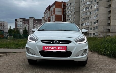 Hyundai Solaris II рестайлинг, 2013 год, 720 000 рублей, 3 фотография