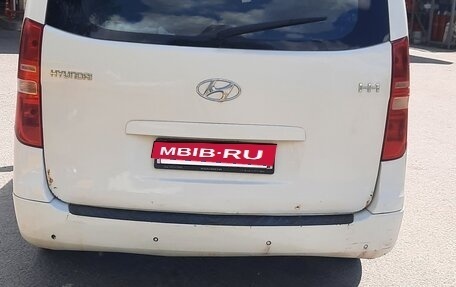 Hyundai H-1 II рестайлинг, 2015 год, 1 290 000 рублей, 3 фотография