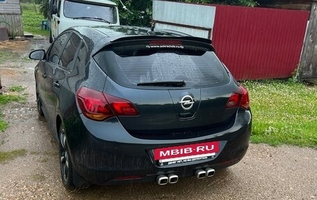 Opel Astra J, 2010 год, 580 000 рублей, 2 фотография