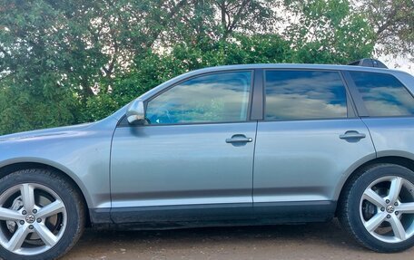 Volkswagen Touareg III, 2006 год, 1 370 000 рублей, 3 фотография