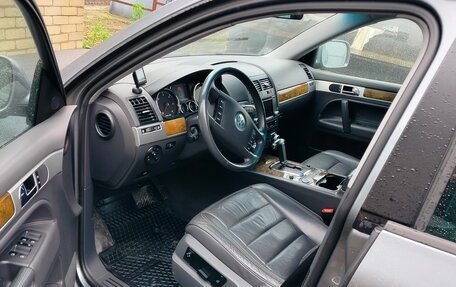 Volkswagen Touareg III, 2006 год, 1 370 000 рублей, 10 фотография