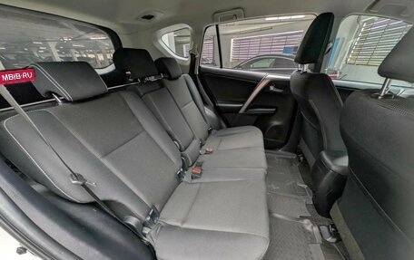 Toyota RAV4, 2018 год, 2 697 000 рублей, 11 фотография