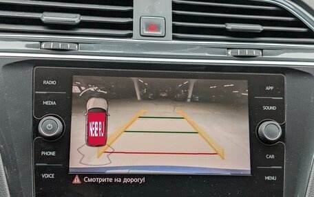 Volkswagen Tiguan II, 2017 год, 2 349 000 рублей, 16 фотография
