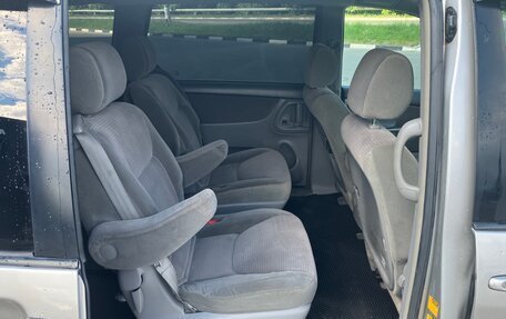 Toyota Sienna II рестайлинг, 2006 год, 1 300 000 рублей, 9 фотография