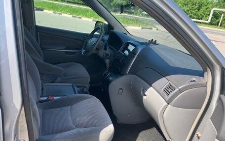 Toyota Sienna II рестайлинг, 2006 год, 1 300 000 рублей, 8 фотография