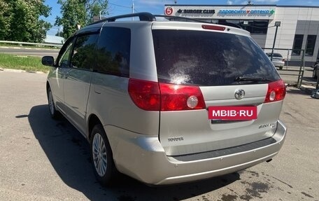 Toyota Sienna II рестайлинг, 2006 год, 1 300 000 рублей, 6 фотография
