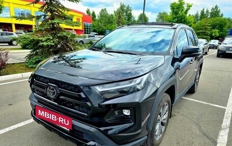 Toyota RAV4, 2024 год, 3 690 000 рублей, 2 фотография