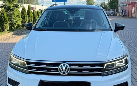 Volkswagen Tiguan II, 2020 год, 2 650 000 рублей, 3 фотография