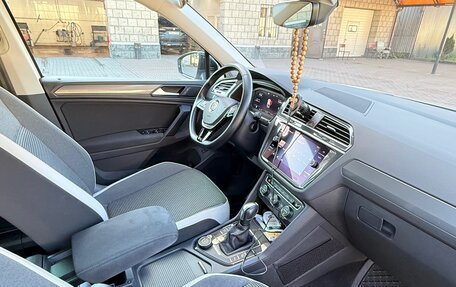 Volkswagen Tiguan II, 2020 год, 2 650 000 рублей, 9 фотография