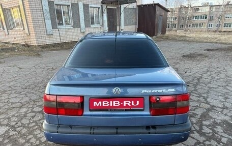 Volkswagen Passat B4, 1994 год, 270 000 рублей, 1 фотография