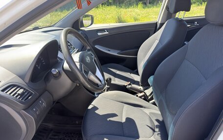 Hyundai Solaris II рестайлинг, 2011 год, 575 000 рублей, 15 фотография