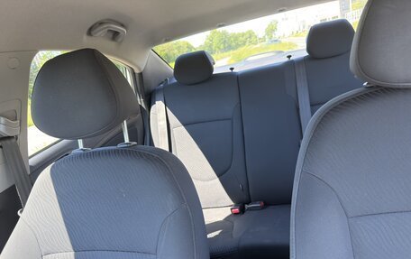 Hyundai Solaris II рестайлинг, 2011 год, 575 000 рублей, 16 фотография