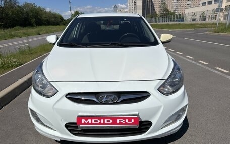Hyundai Solaris II рестайлинг, 2011 год, 575 000 рублей, 8 фотография