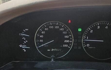 Toyota Land Cruiser 100 рестайлинг 2, 2005 год, 2 590 000 рублей, 12 фотография