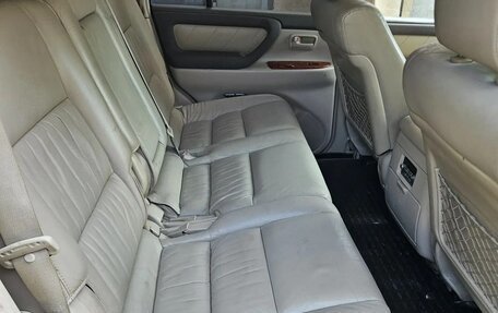 Toyota Land Cruiser 100 рестайлинг 2, 2005 год, 2 590 000 рублей, 10 фотография