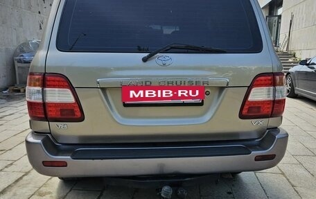 Toyota Land Cruiser 100 рестайлинг 2, 2005 год, 2 590 000 рублей, 5 фотография