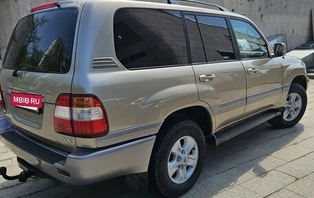 Toyota Land Cruiser 100 рестайлинг 2, 2005 год, 2 590 000 рублей, 3 фотография