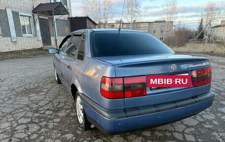 Volkswagen Passat B4, 1994 год, 270 000 рублей, 4 фотография