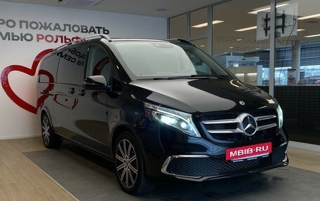 Mercedes-Benz V-Класс, 2021 год, 6 490 000 рублей, 3 фотография